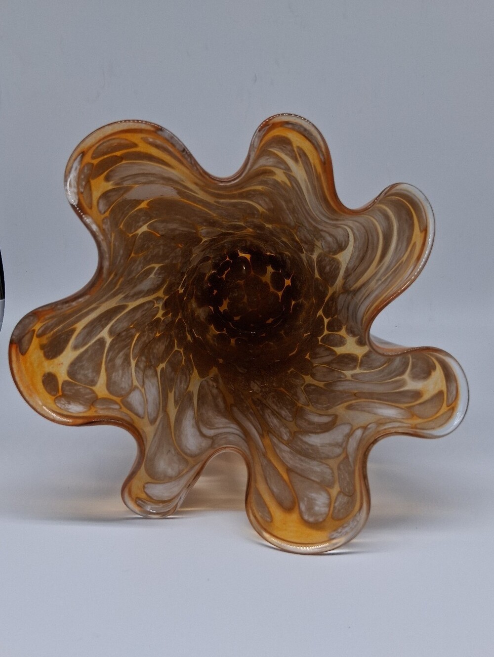New Home Goods Assymetrical Artistic Decorative 13.5 in. H Glass Vase - Picture 6 of 9